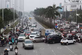 Rào chắn ngã tư Trần Hữu Dực- Nguyễn Văn Giáp, tắt tín hiệu đèn để giảm ùn tắc