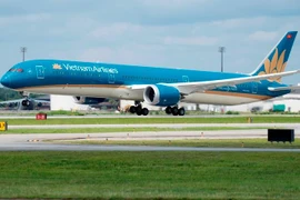 Phát hiện khách từ châu Phi hoặc vùng có biến chủng Omicron nhập cảnh Việt Nam phải báo cáo ngay