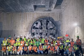 Máy đào hầm metro Nhổn- Ga Hà Nội mang tên "Táo bạo" vừa chạm ga Cát Linh