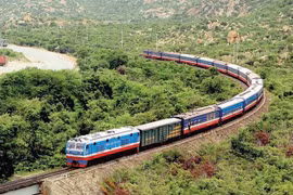 Đường sắt đề xuất bổ sung hơn 8.500 tỷ đồng để nâng cấp cầu, đường ngang, hầm chui