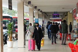 Hà Nội: Sinh viên, người lao động đổ về bến xe, bắt đầu kỳ nghỉ Tết Giáp Thìn