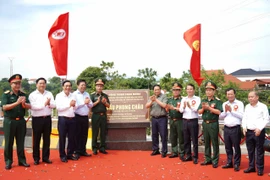 Khánh thành cầu Phong Châu sau 9 tháng cấp tập thi công