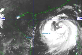 Bão Matmo cách Hoàng Sa khoảng 500km giật cấp 14, ngày mai đi vào Vịnh Bắc bộ