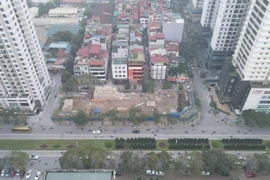 Dự án văn phòng, nhà ở đường Lê Văn Lương: Gần 20 năm chưa triển khai xong