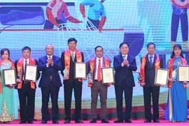 Tôn vinh 100 nông dân xuất sắc 2023, có nông dân thu 140 tỷ đồng/năm