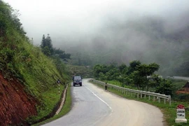 Chưa thu xếp được vốn để mở rộng quốc lộ 4 nối thông Lào Cai với Hà Giang