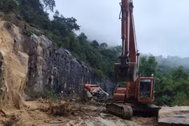 Thủ tướng yêu cầu làm rõ sự cố sạt lở đèo Khánh Lê vùi lấp xe khách Phương Trang 