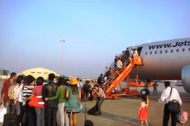 Hủy vé hành khách vẫn được "bay"