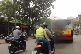 99,9% số lượt xe buýt Hà Nội được đánh giá chất lượng 5 sao: Liệu có chính xác?