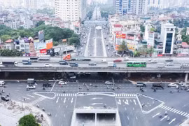 Thí điểm tổ chức lại giao thông nút giao Tố Hữu- Lê Văn Lương- Khuất Duy Tiến