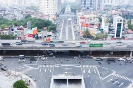 Thí điểm tổ chức lại giao thông nút giao Tố Hữu- Lê Văn Lương- Khuất Duy Tiến