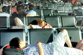 Chậm hủy chuyến bay có dấu hiệu dồn chuyến