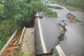 Bão số 3 gây hư hỏng hàng loạt tuyến đường, ước thiệt hại 2.500 tỷ đồng 