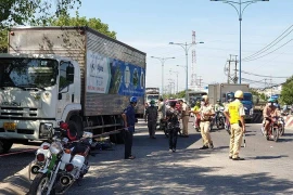 11 số điện thoại "đường dây nóng" để người dân đi tàu, xe bị "chặt chém, nhồi nhét" có thể phản ánh