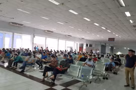 Phục vụ khách dịp Tết Dương lịch, đường sắt lập thêm hàng chục đoàn tàu