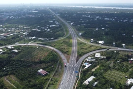 Vì sao cao tốc Mỹ Thuận- Cần Thơ tăng thêm xấp xỉ 1.000 tỷ đồng?