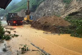 Hàng loạt tuyến đường ở miền núi phía Bắc tê liệt do hoàn lưu bão số 3