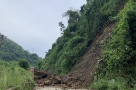 Quốc lộ 279 qua Lai Châu sụt lún, giao thông 10 tỉnh phía Bắc chia cắt