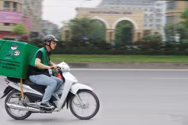 Hà Nội sẽ cấp mã xác nhận cho 6.000 shipper giao hàng trong thời gian giãn cách