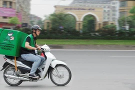 Hà Nội sẽ cấp mã xác nhận cho 6.000 shipper giao hàng trong thời gian giãn cách