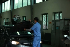 Yêu cầu các trung tâm đăng kiểm phải nhận thanh toán chuyển khoản