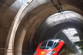 Chi tiết hướng tuyến dự kiến và 23 ga hành khách dọc trục đường sắt tốc độ cao Bắc- Nam