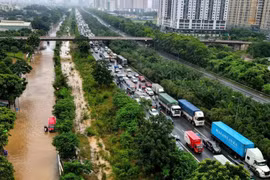 Thực hư thông tin Hà Nội sẽ thu phí Vành đai 3 trên cao và Đại lộ Thăng Long