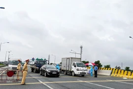 TP Hải Dương cách ly xã hội, ô tô đi lại qua đây như thế nào?