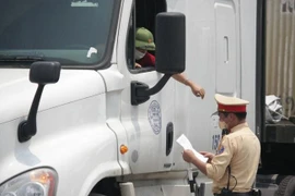 Sẽ báo cáo Thủ tướng địa phương nào còn tự “đẻ” quy định gây khó vận tải hàng hóa