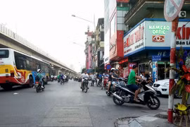 Lưu ý: Cấm toàn bộ ô tô lưu thông trên đường Lương Thế Vinh để thi công nhà máy nước thải Yên Xá