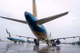 Mưa giông lớn, hàng loạt chuyến bay không thể hạ cánh xuống Nội Bài