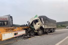 Cao tốc phân kỳ đầu tư tối thiểu phải có 4 làn xe và làn dừng khẩn cấp liên tục