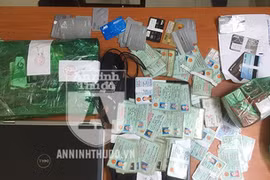 Bị cấm bay, khách lại mua chứng minh nhân dân giả để đi tàu bay