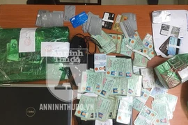 Bị cấm bay, khách lại mua chứng minh nhân dân giả để đi tàu bay