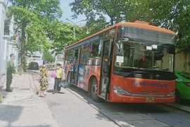 Hơn 200 F1 hoàn thành cách ly tập trung được xe buýt đón về địa phương