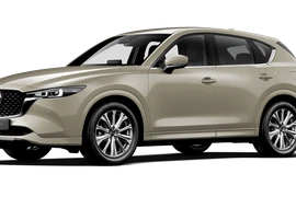 Hãng xe "đua" khuyến mại, xả hàng cả bản mới ra mắt