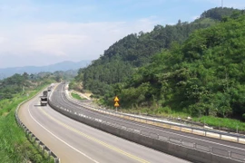 Mở rộng cao tốc Nội Bài- Lào Cai, đoạn Yên Bái- Lào Cai lên 4 làn xe