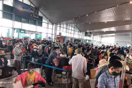 Cao điểm nghỉ lễ 30-4, gần 1 triệu khách qua ba sân bay lớn nhất nước