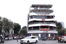 Hạ giải tòa nhà Hàm cá mập, tạo quảng trường giao thông rộng 12.000m2 