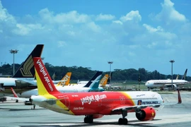 Lấy ý kiến hai địa phương về việc thực hiện các chuyến bay thương mại quốc tế thường lệ