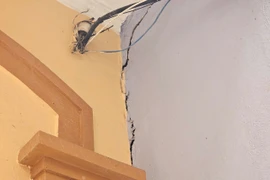 Khoan ngầm metro Nhổn- Ga Hà Nội làm nứt nhiều nhà dân, phải di dời trong đêm