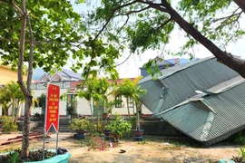 Chín người thương vong, gần 7.000 ngôi nhà sập đổ và hư hỏng do giông lốc