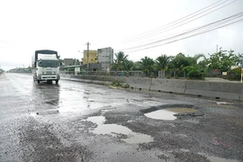 Dự án BOT sẽ bị dừng thu phí nếu để đường xuống cấp, hư hỏng