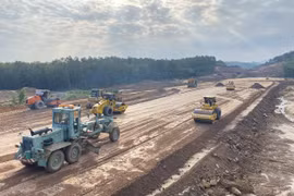 Nguy cơ chậm tiến độ các dự án cao tốc Bắc- Nam qua Quảng Bình do vướng mặt bằng