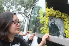 Dòng người khóc thương, tiễn Trần Lập về nơi vĩnh hằng