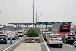 Tạm dừng thu phí tại các trạm BOT nếu ùn tắc kéo dài 1km