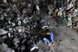 Giật mình trước những bãi rác điện tử khổng lồ ở thị trấn chết Guiyu