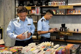 Xác lập chuyên án triệt phá các đường dây sản xuất, kinh doanh thuốc lá điện tử, thuốc lá nung nóng