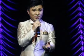 Ca sĩ Quang Linh: Bán đĩa "ế" là tại...Thu Phương!