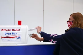 [ẢNH] Hơn 10 triệu cử tri Mỹ tham gia bỏ phiếu sớm trước cuộc bầu cử tổng thống 2020